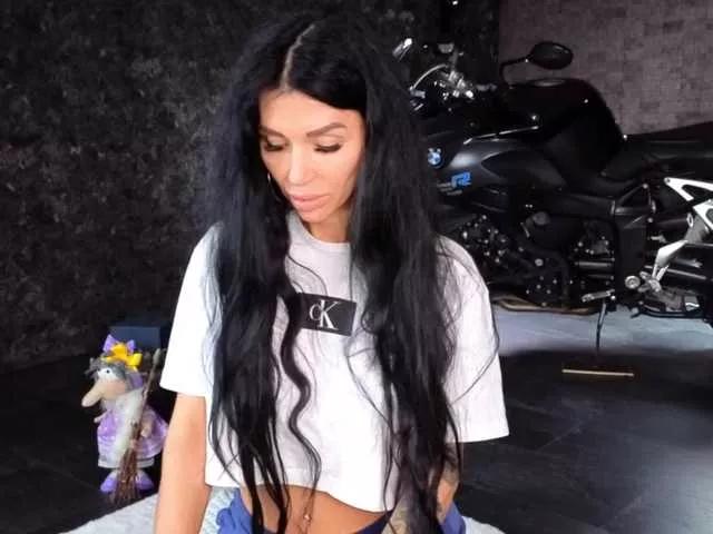 -BABAYAGA- on BongaCams