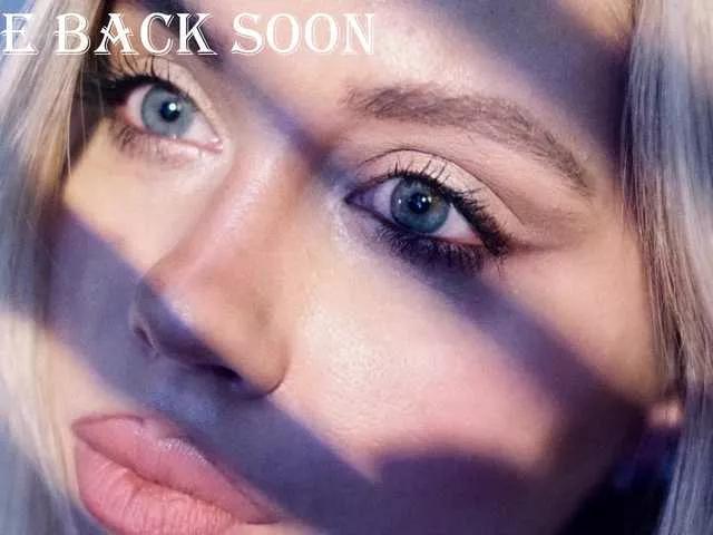 Freechat 0------0 on BongaCams