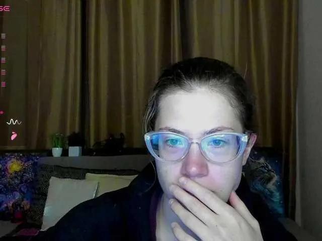 Freechat Aliciafolow009 on BongaCams