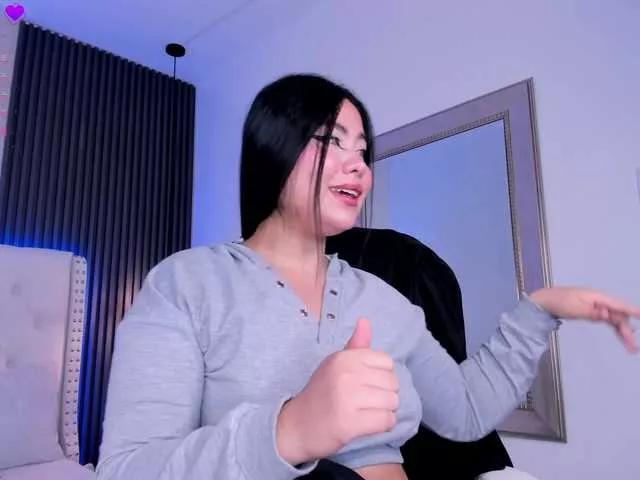 Freechat aliscollins on BongaCams