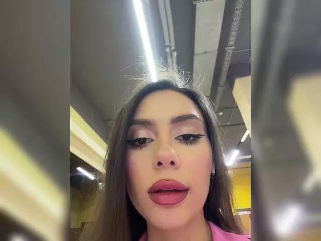 Freechat Allla on BongaCams