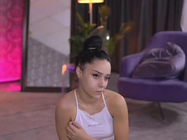 Freechat CherrySelena on BongaCams