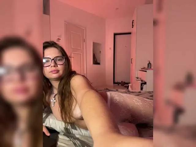 Chiculya on BongaCams