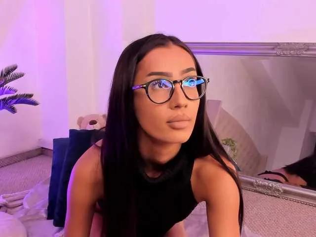 ChloeObril on BongaCams