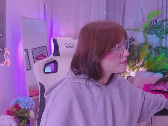 Freechat CrazyWine on BongaCams