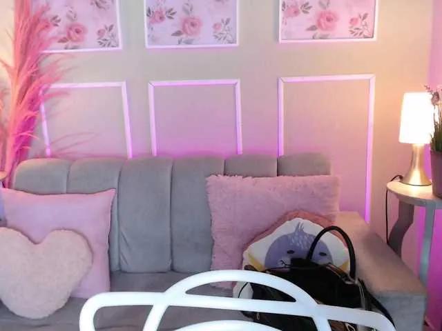 CurlyDani on BongaCams