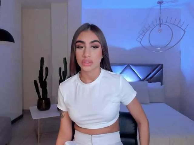 DannaCruz on BongaCams