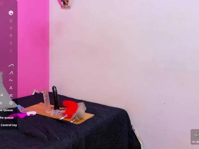 Freechat drooling4daddy on BongaCams