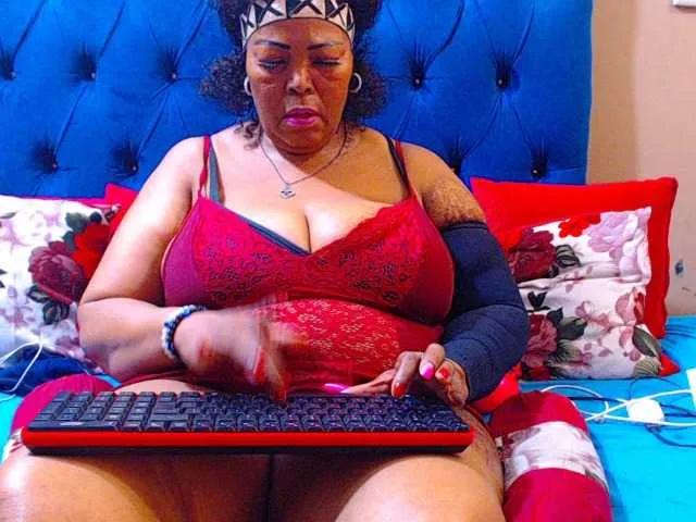 Freechat Ebonycandy10 on BongaCams