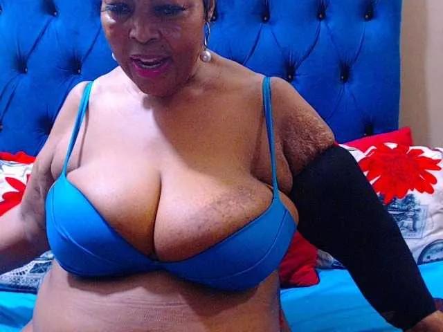 Freechat Ebonycandy10 on BongaCams