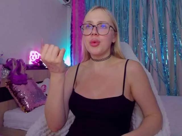 ElinaOcean on BongaCams