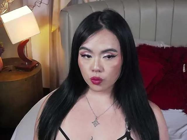 BongaCams EllieMartini is Freechat EllieMartini — I love confident men who know how to seduce with words and actions. I get turned on by teasing, anticipation, mutual pleasure, and playful vibes. Toys, roleplay, and being watched make things even hotter