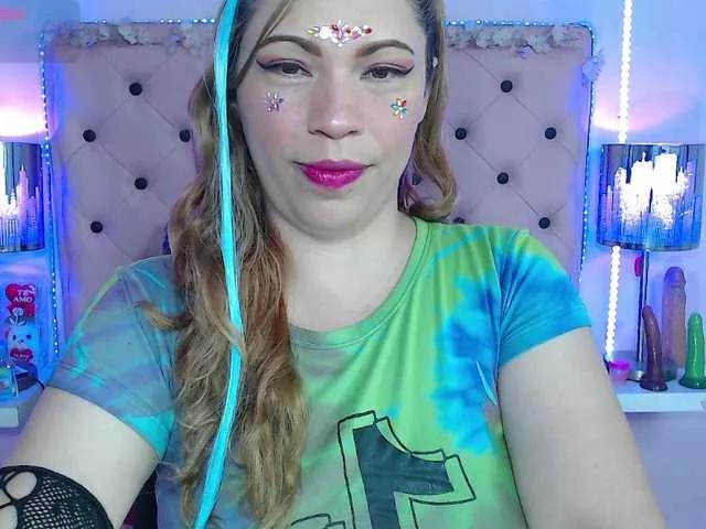 EmmaPink3 on BongaCams