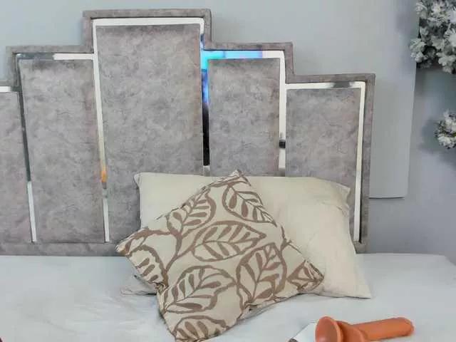 GabyyJones on BongaCams