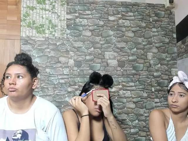 Freechat girlyarrabol on BongaCams