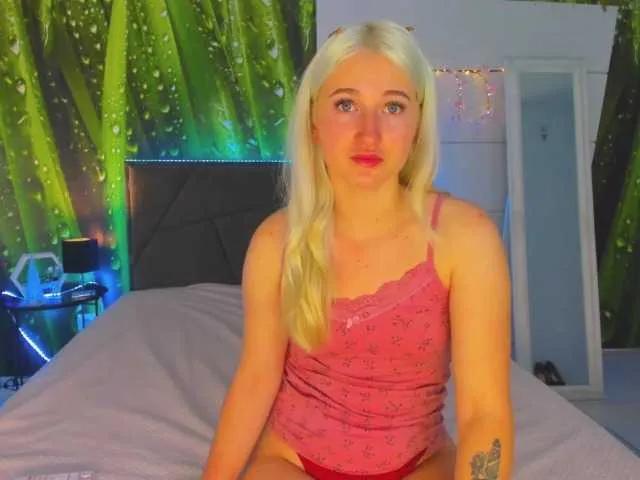 HollyTaillor on BongaCams