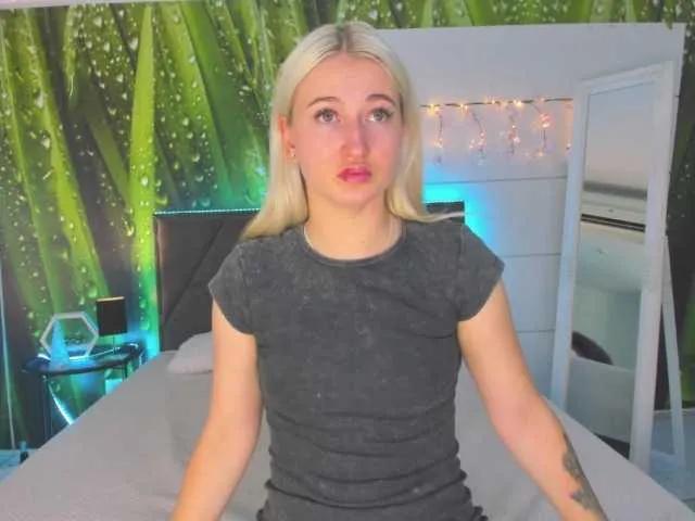 HollyTaillor on BongaCams