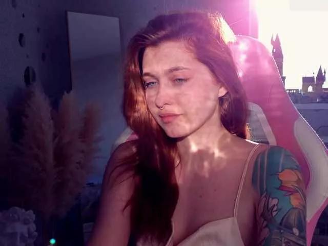 HoneyCherry on BongaCams