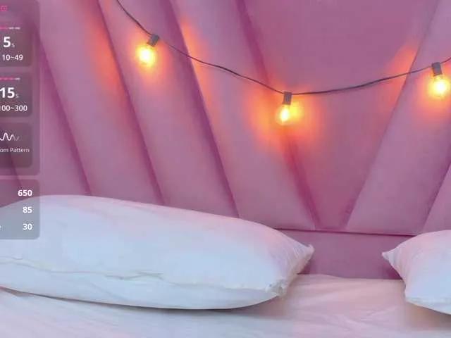 BongaCams horny18girl is Freechat horny18girl — I love a man who knows how to take you to ecstasy and makes me run