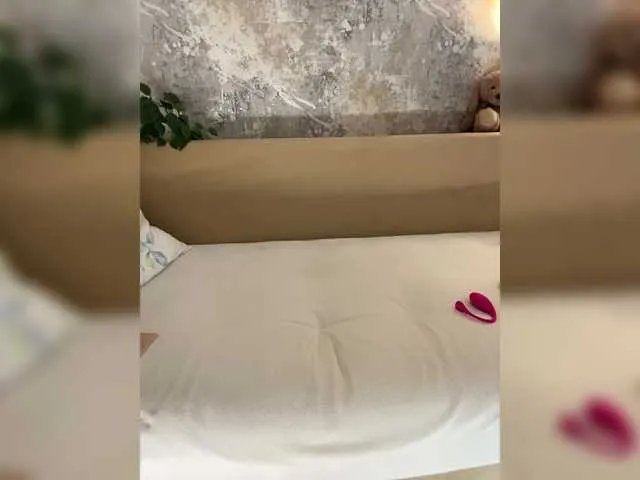 Incredible123 on BongaCams