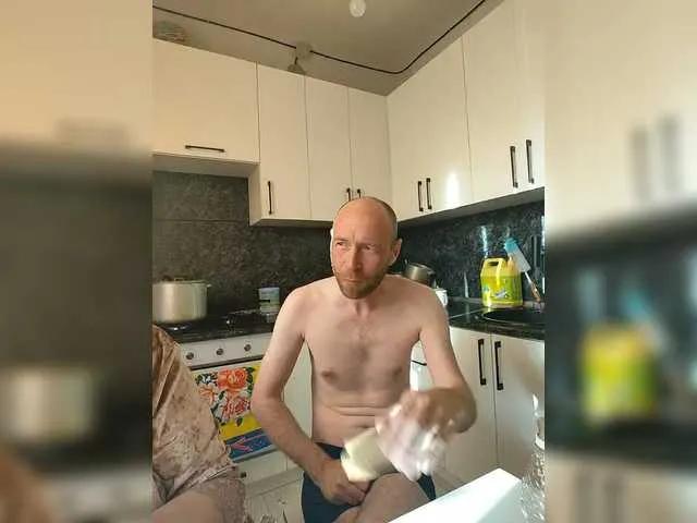 Innokentiy449 on BongaCams