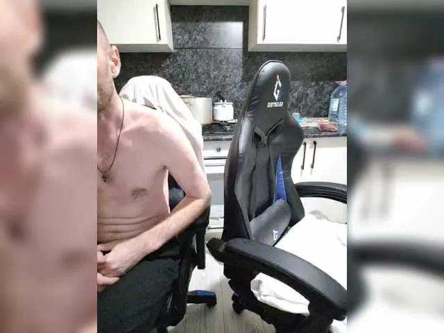 Innokentiy449 on BongaCams