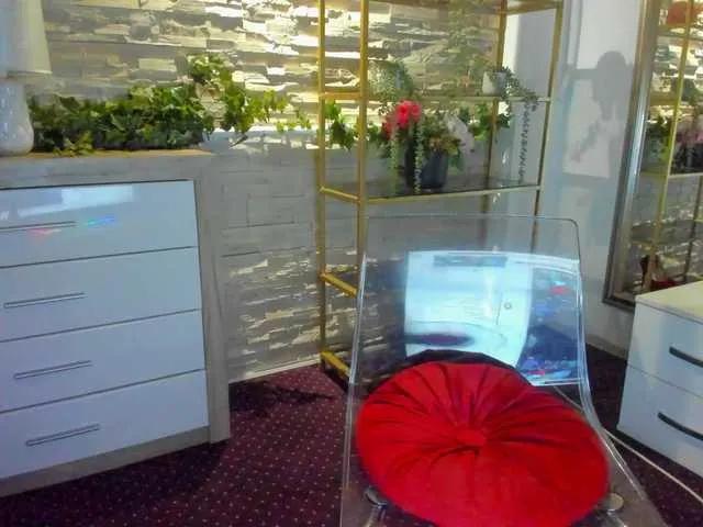 Freechat JessyBee on BongaCams