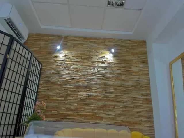 Freechat JessyBee on BongaCams