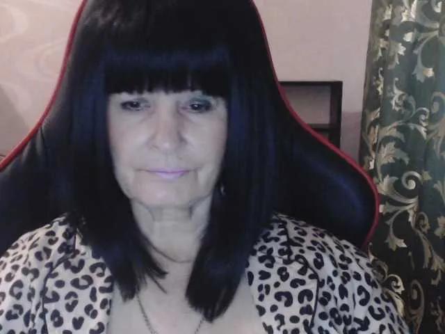 KatarinaGloss — Men who have something to offer to girl: kisses, touches, gifts