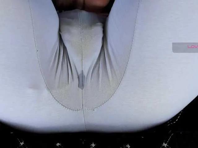 Kira-Kell on BongaCams