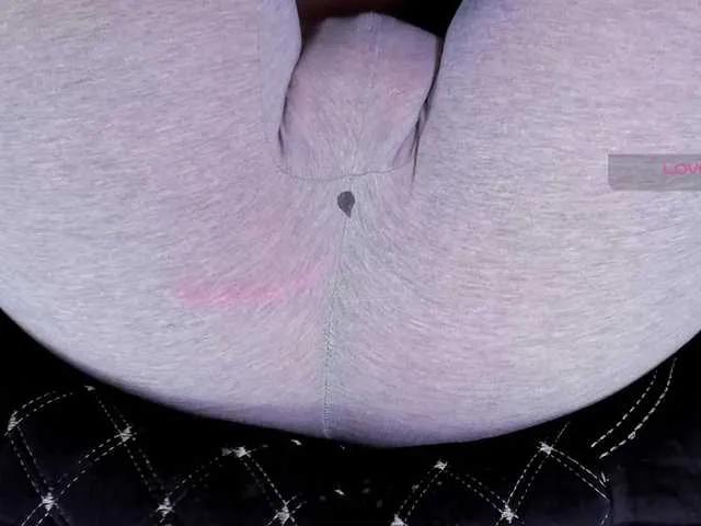 Kira-Kell on BongaCams