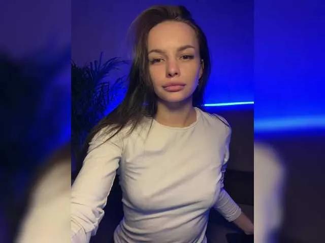 Klubnika13 — Freechat on BongaCams