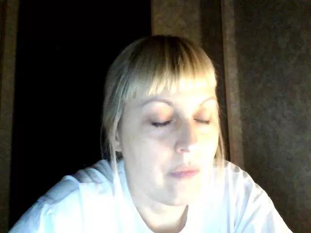 krisss2016 on BongaCams