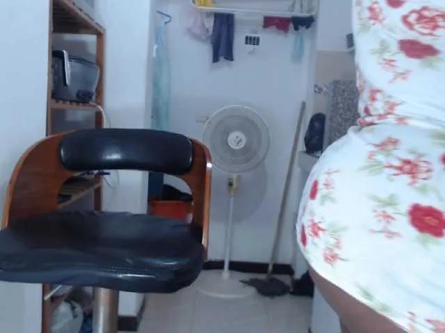 Freechat LiraRusso1 on BongaCams