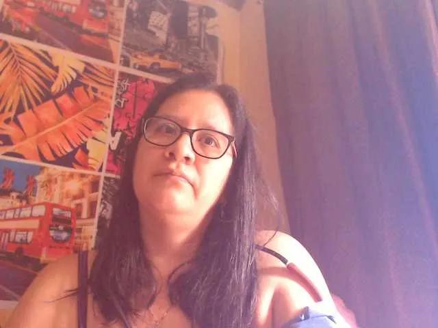 lucyLUxxx on BongaCams