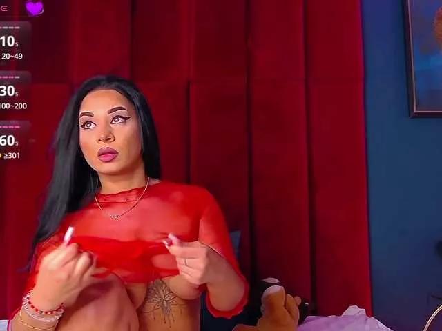 Freechat madylux on BongaCams