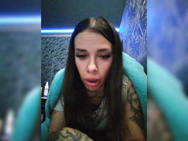 MaidenCrystal on BongaCams