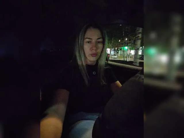 Mandarinka8 on BongaCams