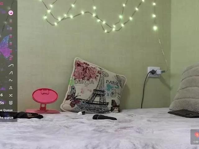 Freechat MashaWoW on BongaCams