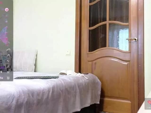 Freechat MashaWoW on BongaCams