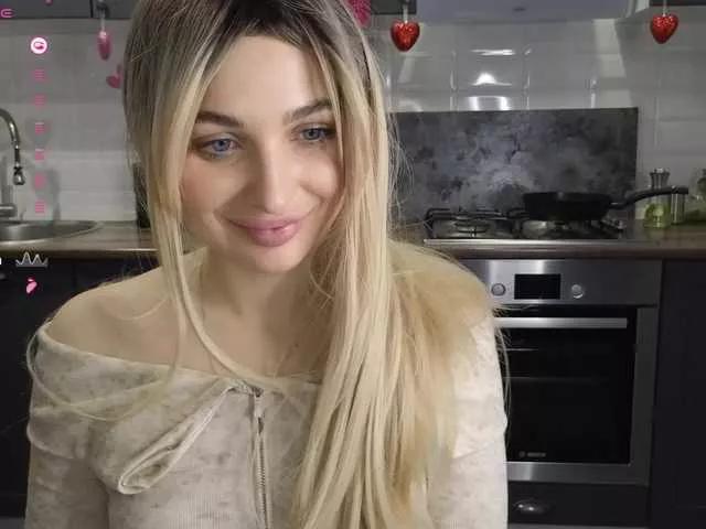 Freechat MellicaX on BongaCams