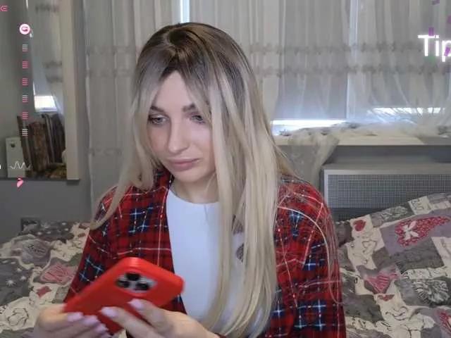 Freechat MellicaX on BongaCams