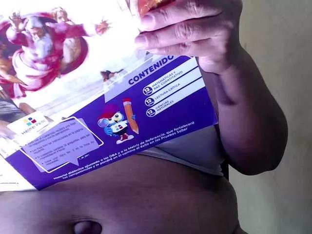 Freechat mia-naughty on BongaCams