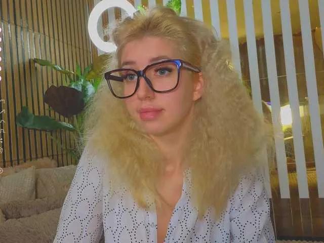 Freechat MiaLiaHot on BongaCams