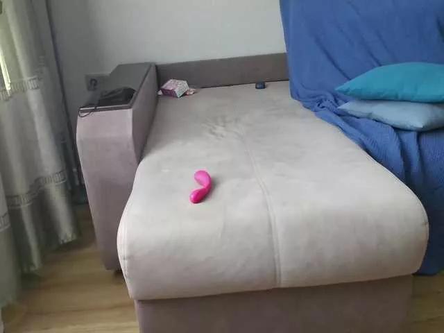 Milaa1998 on BongaCams