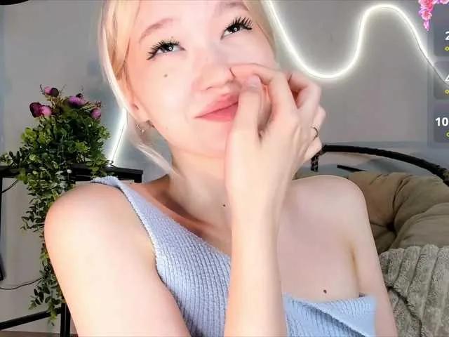 milli-sunrise on BongaCams