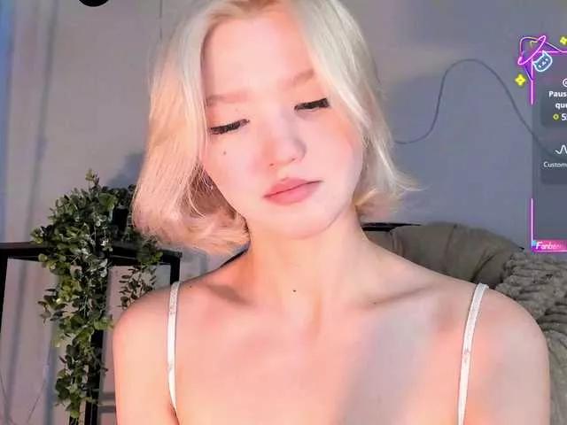 milli-sunrise on BongaCams