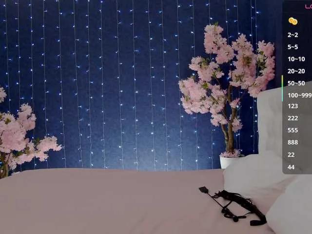 Mirror-Girl — I'm turned on by men who just know what they're doing. Calm, confident, they don't talk much --- but when they do, it hits the spot. A hand on my waist, a whisper in my ear --- and I'm already there.