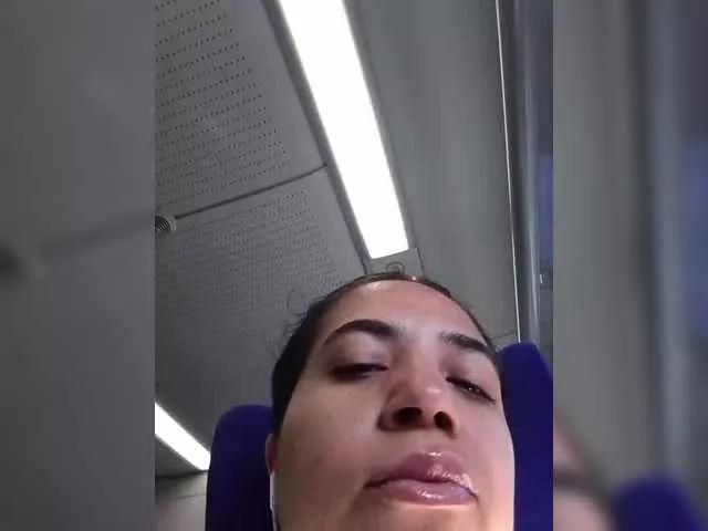 Mmmmmya on BongaCams