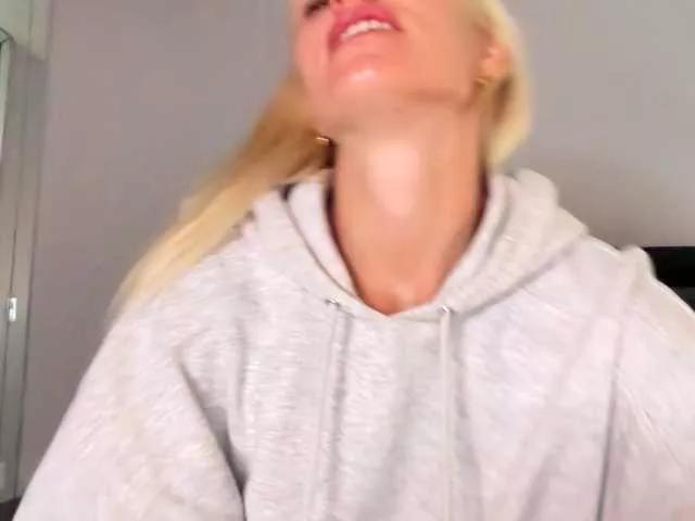 Freechat ohbabykelly on BongaCams